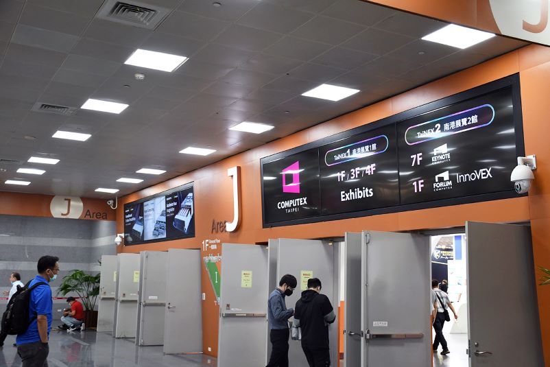 Nangang Exhibition Center has fully embraced CAYIN's digital signage solutions
